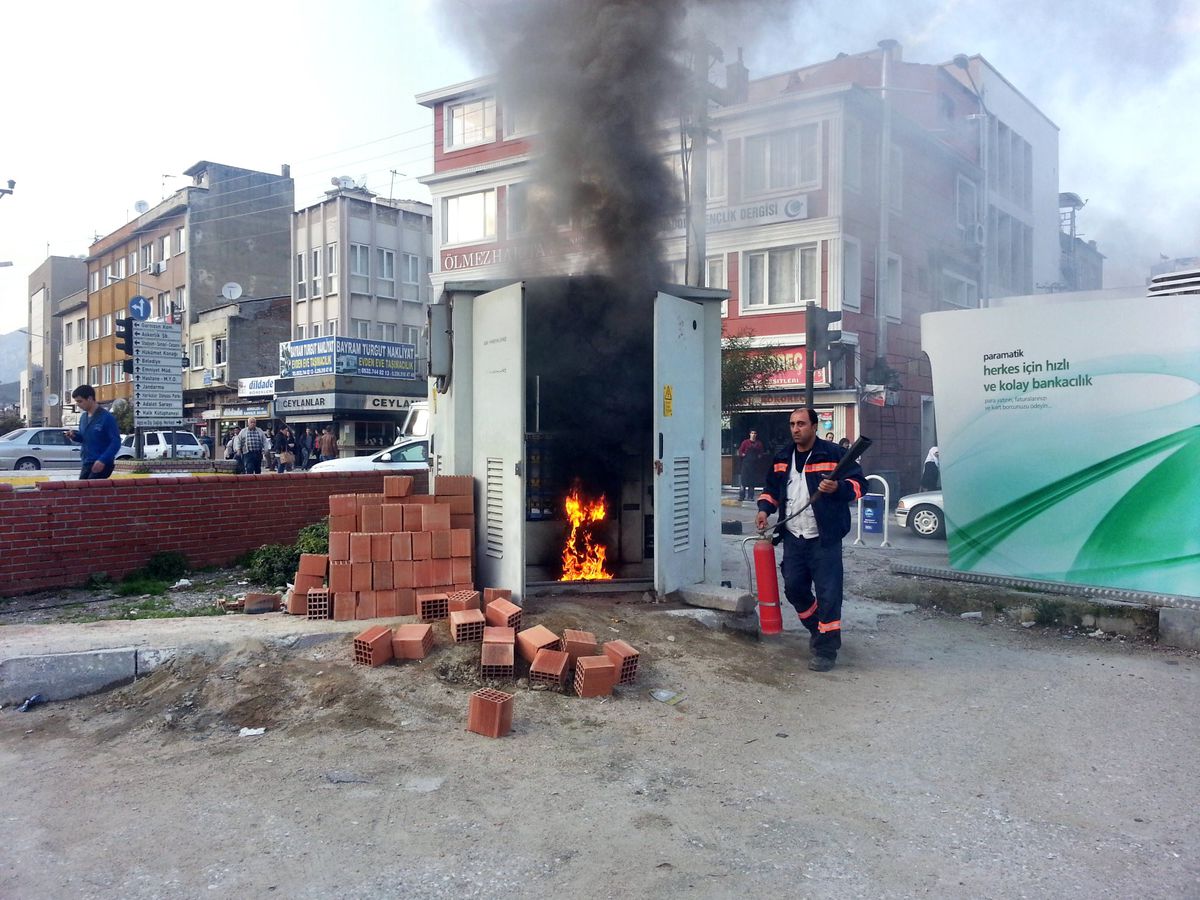 Sökede Trafo Yangını Korkuttu