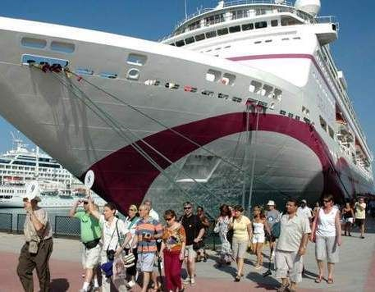 Türkiye\'ye Gelen Turist Sayısı %144,8 Arttı