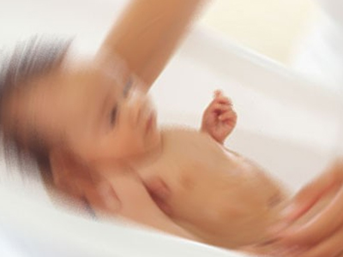 Tuvalette Doğurdu, Bebeği Çöpe Attı