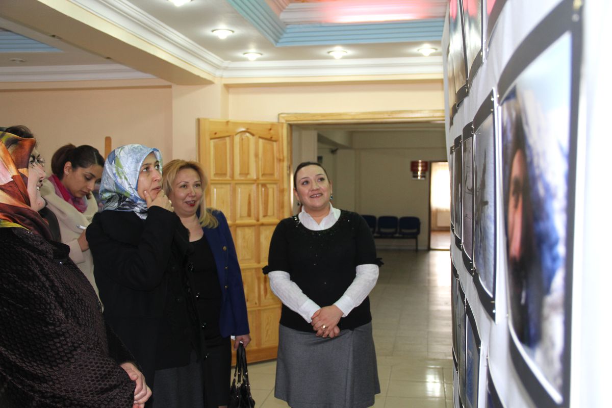 Vali Eşi, Ardahan'da Sergi Gezdi