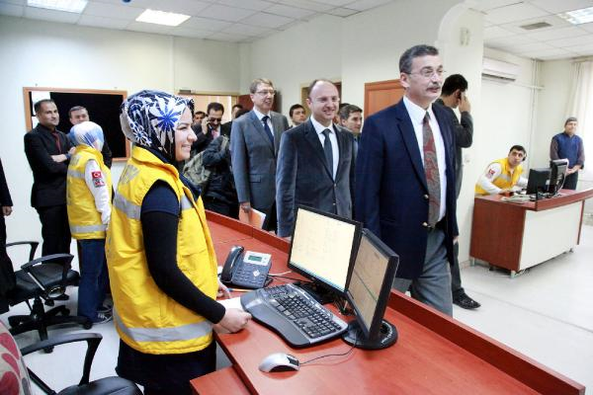 Vali Güvenç Sağlık Yatırımlarını Toplantısına Katıldı