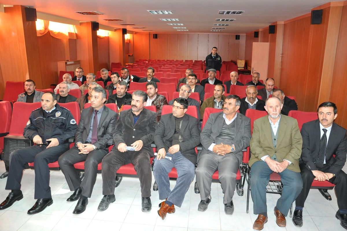 Yerköy\'de Okul Servis Şoförlerine Davranış ve Trafik Eğitimi Verildi