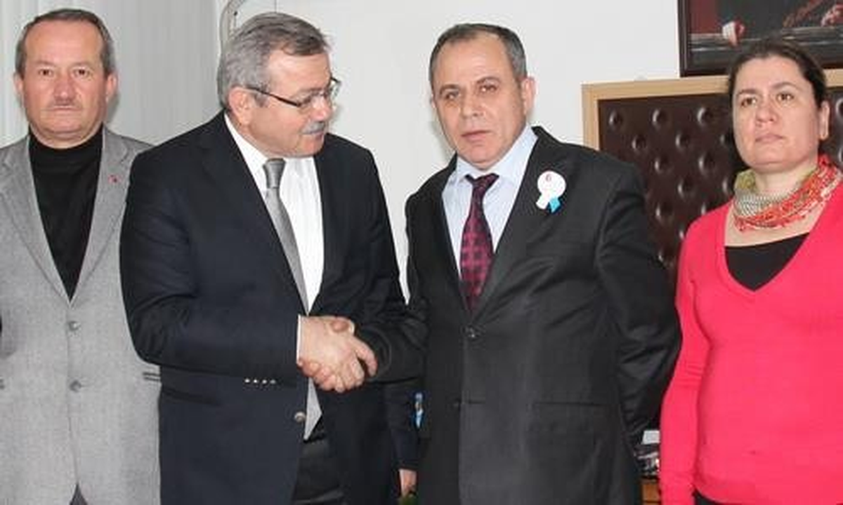 Başkan Gülşen Vergi Dairesini Ziyaret Etti