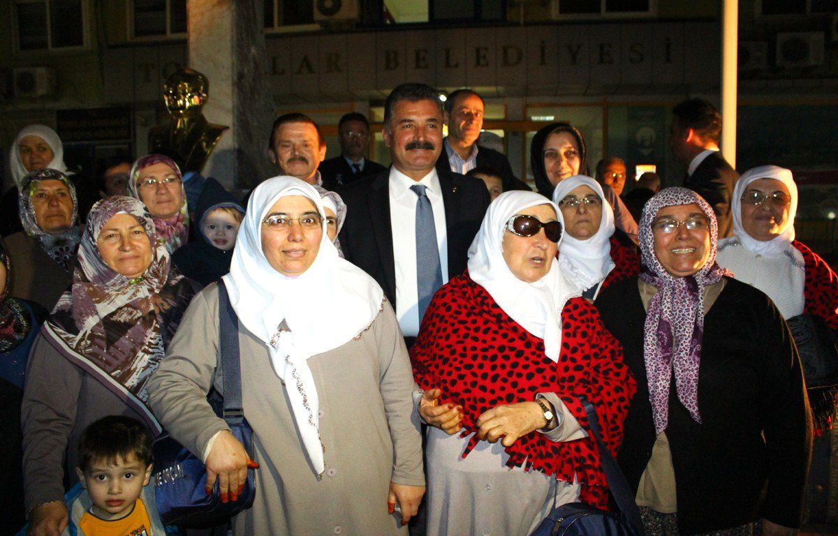 Başkan Tuna, Umreye Giden Vatandaşları Uğurladı