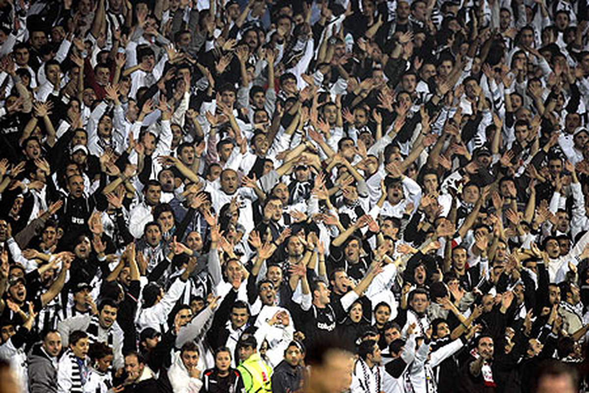 Beşiktaşlılar, Kartallarına Yeniden Kavuşuyor
