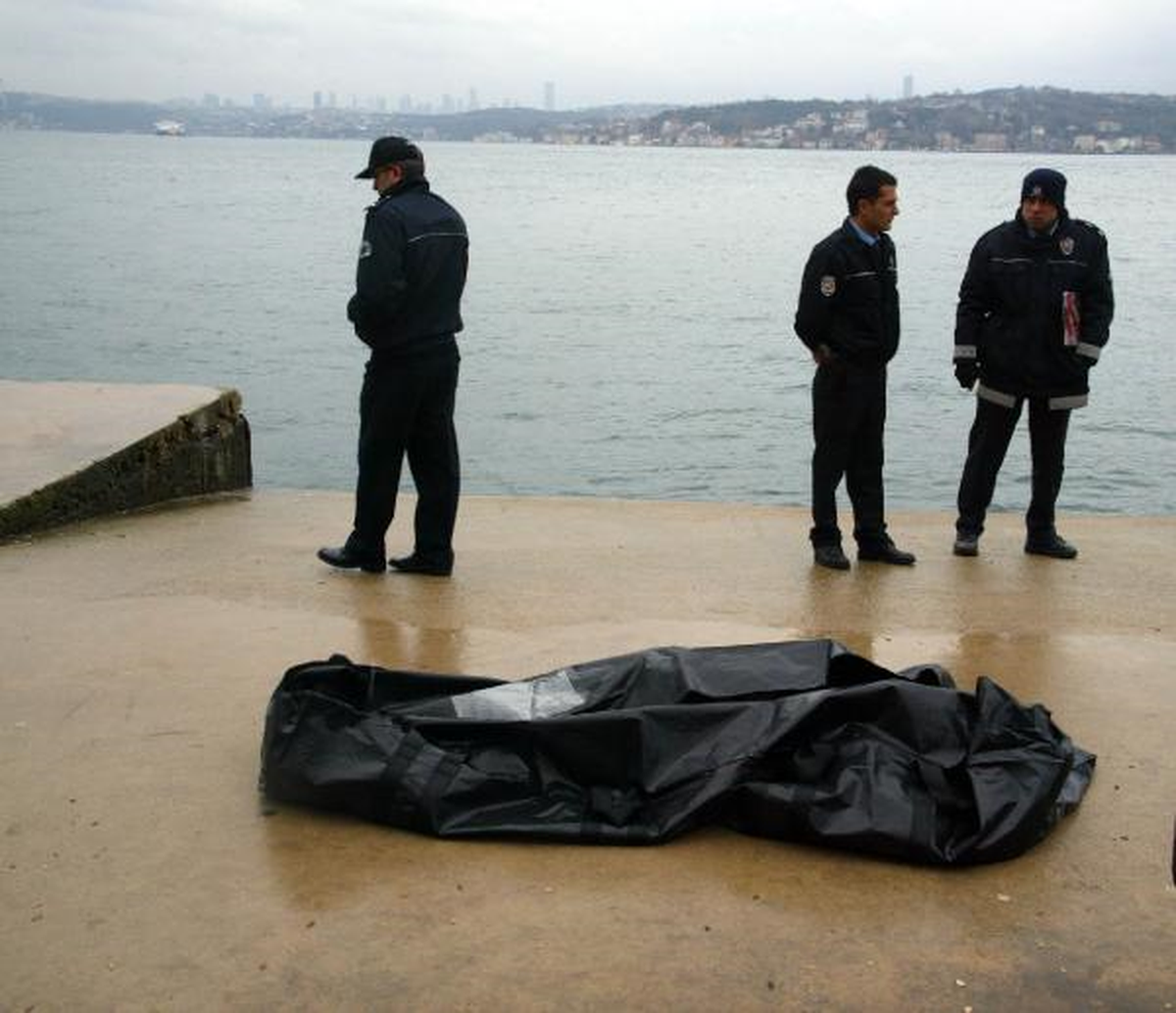 Beykoz\'da Denizden Kadın Cesedi Çıktı
