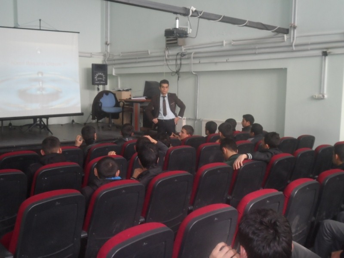 Bingöl\'de Verimli Ders Çalışma ve Teknikleri\' Semineri