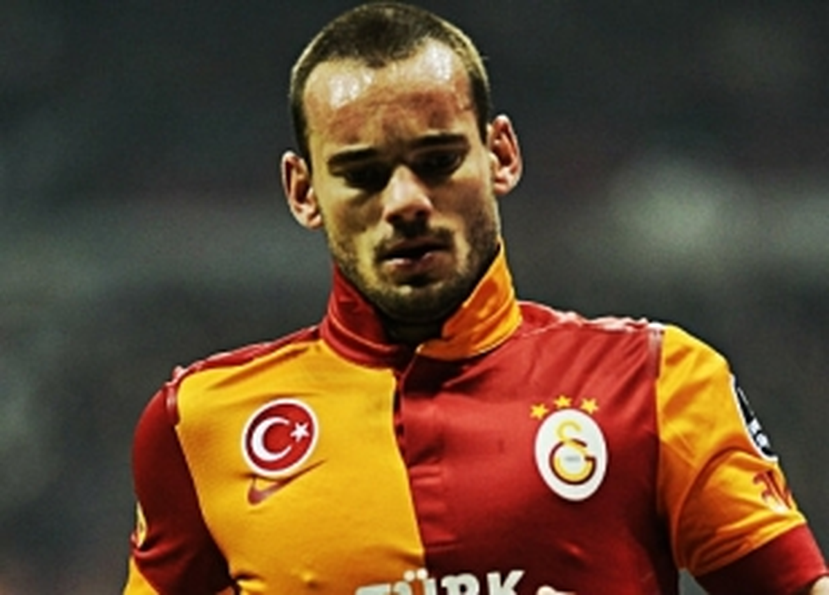 "Bir Alex Değil Ama..."