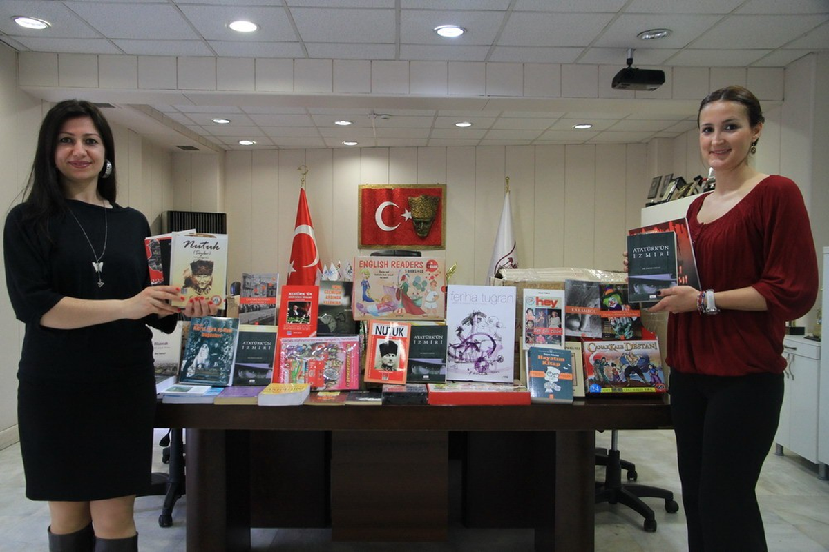 Bitlis\'e Sayfalar Dolusu Sevgi Eli