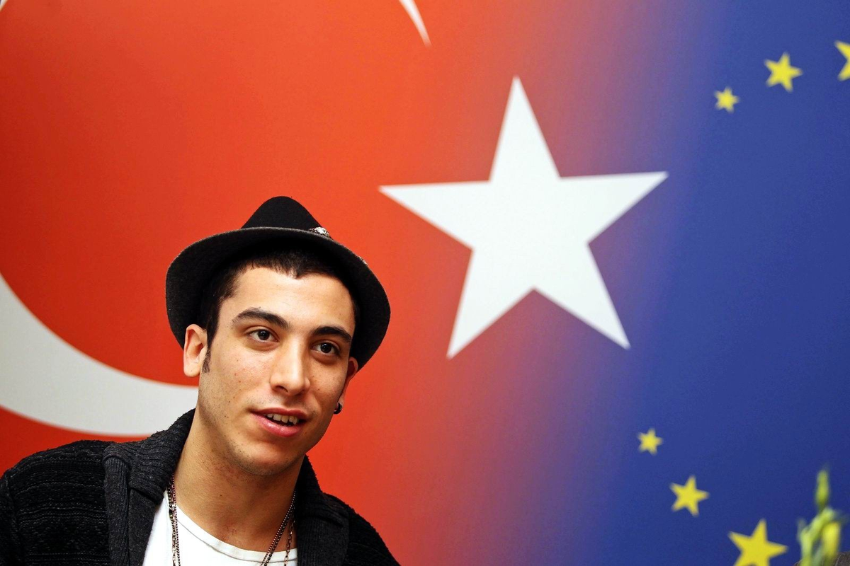Can Bonomo Adana\'ya Geliyor