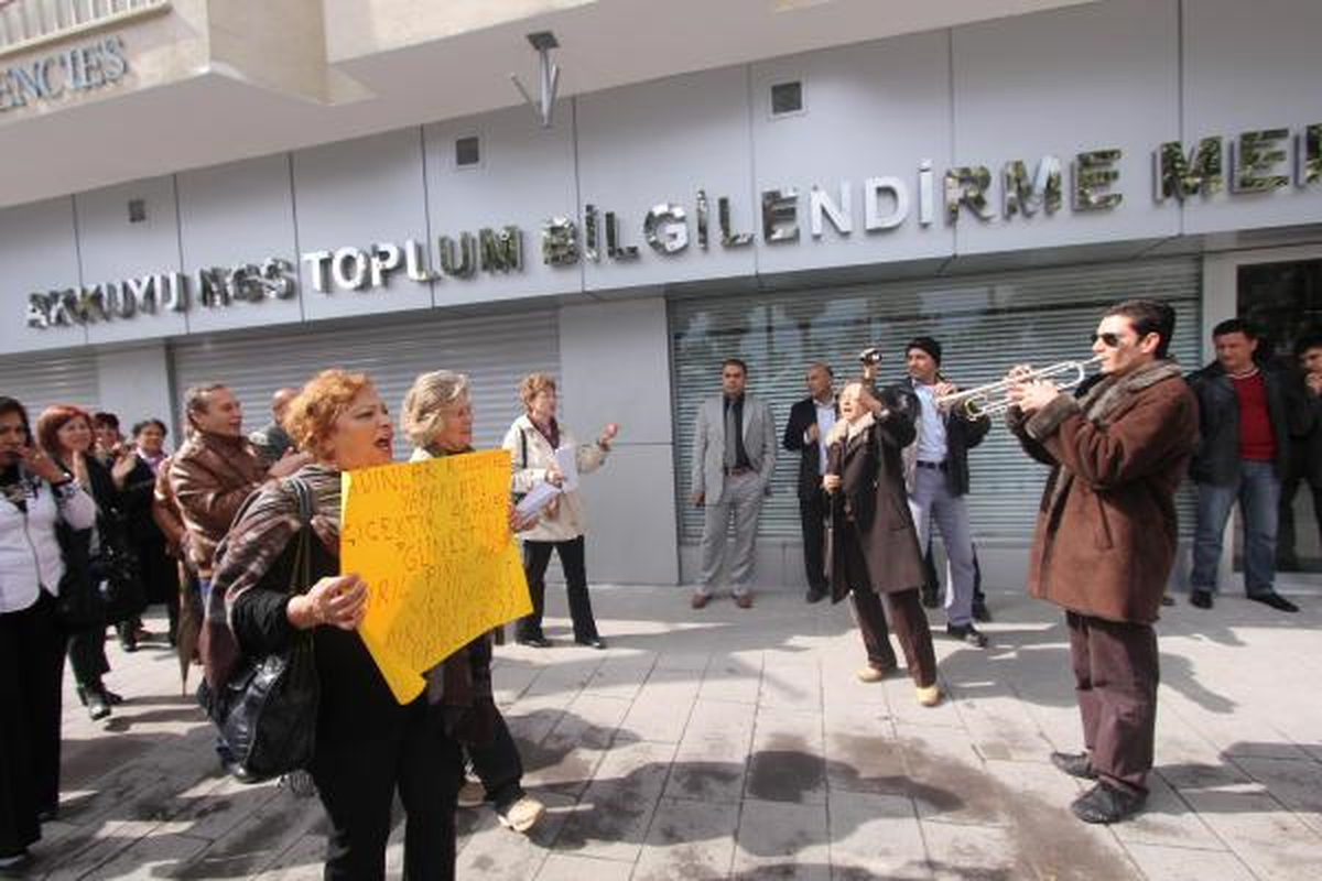 Cenaze Marşı ile Nükleer Santral Tepkisi