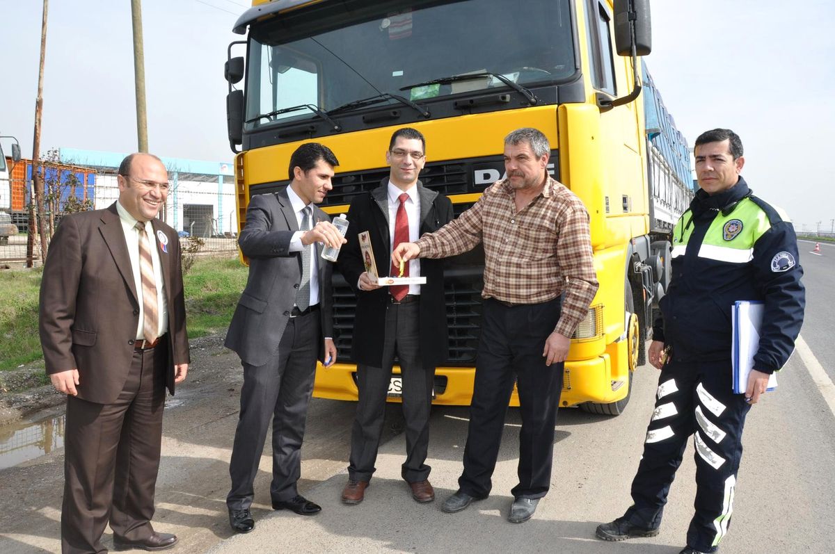 Ceza Kesmek Yerine, Mesir Macunu İkram Ettiler