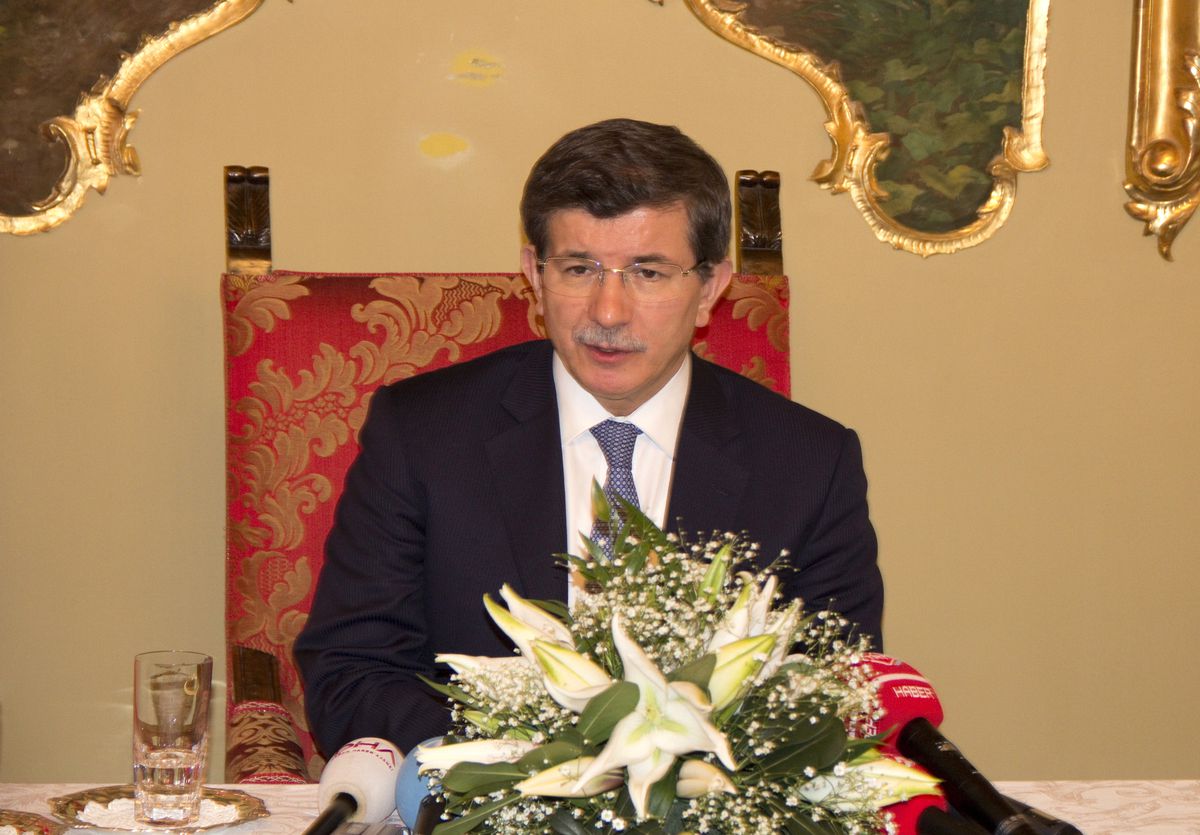 Davutoğlu, Roma\'da Basın Toplantısı Düzenledi