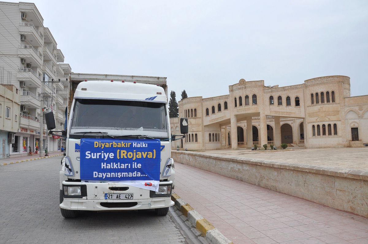 Diyarbakır ve Kızıltepe\'den Kamışlı\'ya Yardım Eli