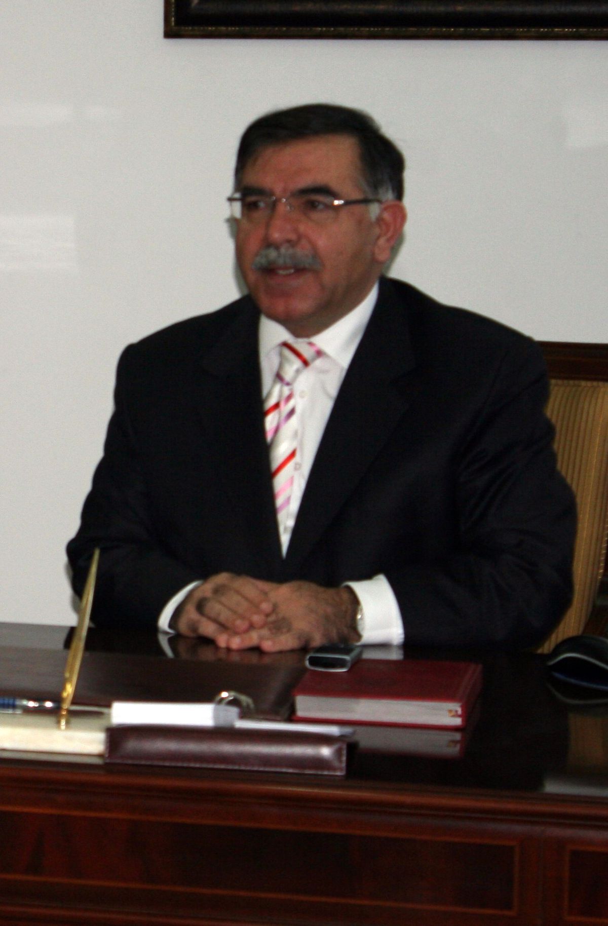 Düzce Valisi Yılmaz\'dan Tek Tırnak Açıklaması