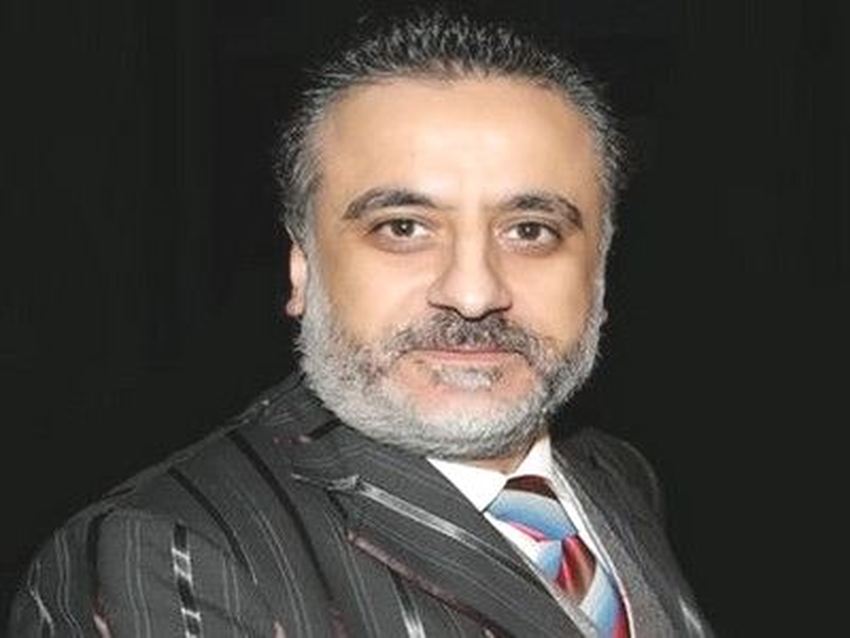 Ünlü Yapımcıya Hapis Şoku