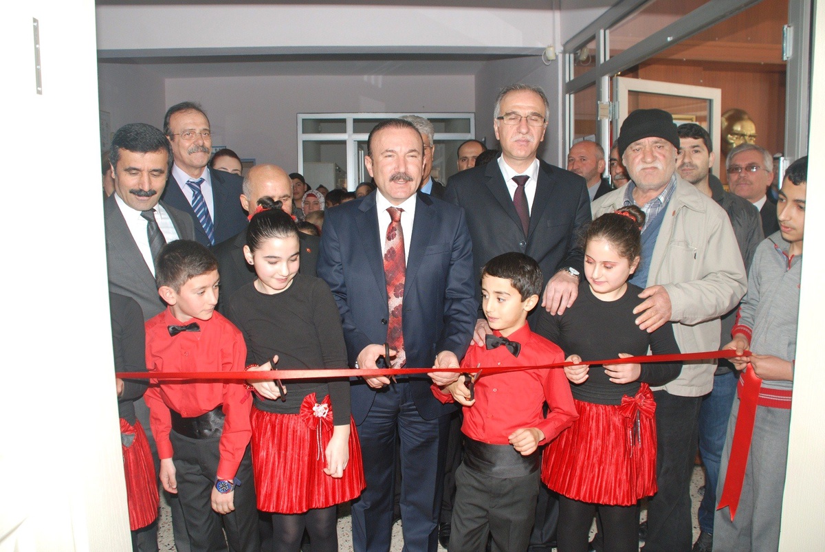 Farabi İlköğretim Okulu\'na Çok Amaçlı Salon