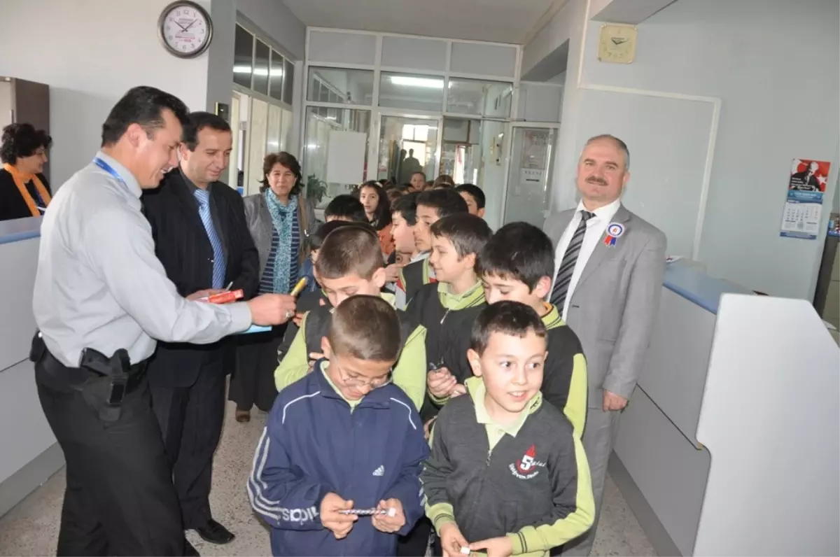 Gördes'te Vergi Haftası Kutlamaları Sürüyor