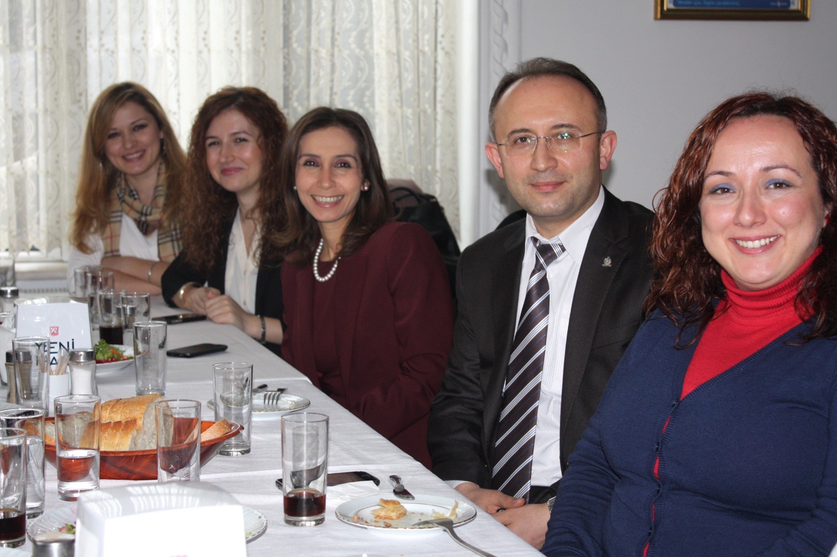 Halk Sağlığından Tayini Çıkan Doktora Veda Yemeği