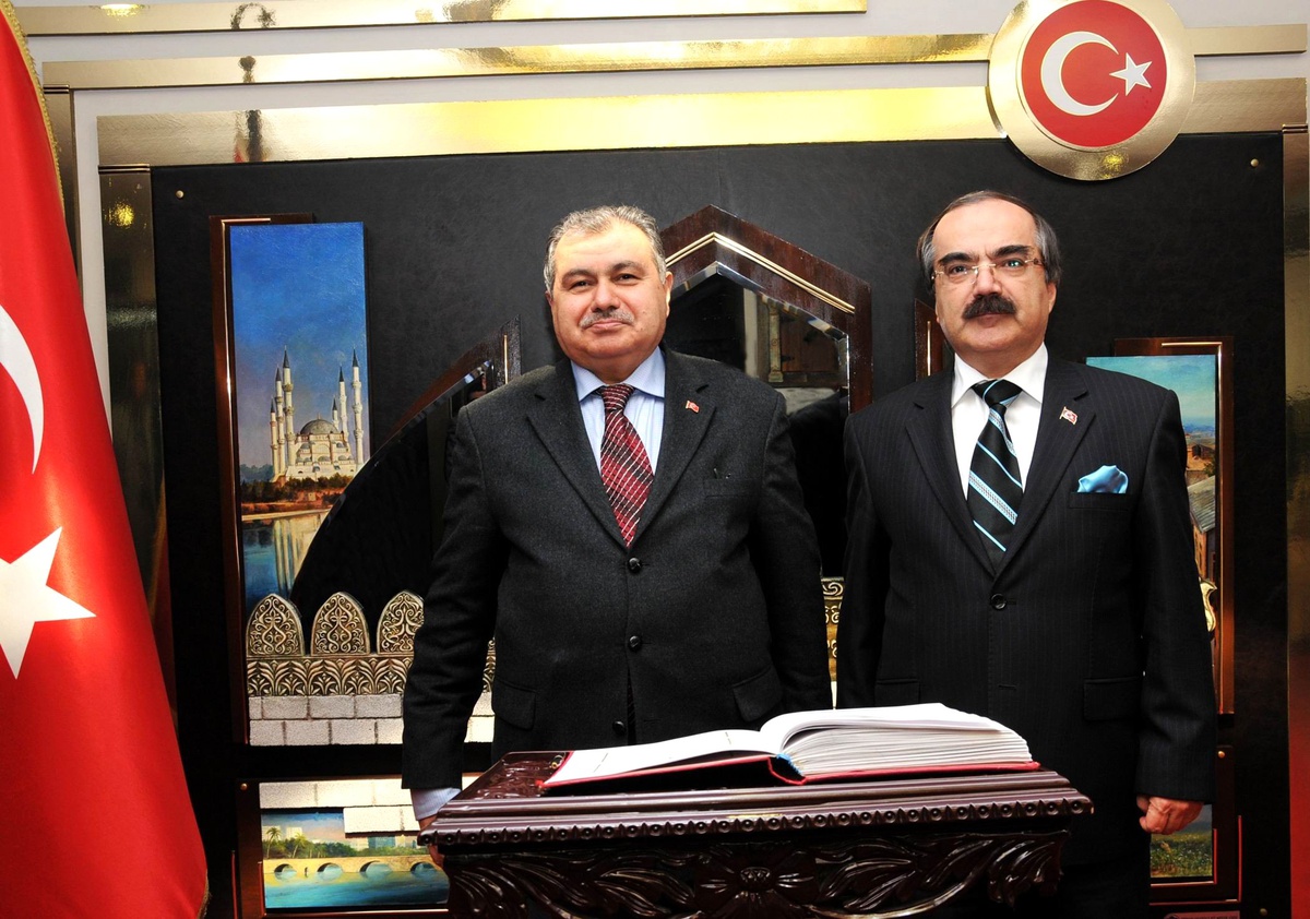 Bakan Güneş\'ten Vali Coş\'a Ziyaret