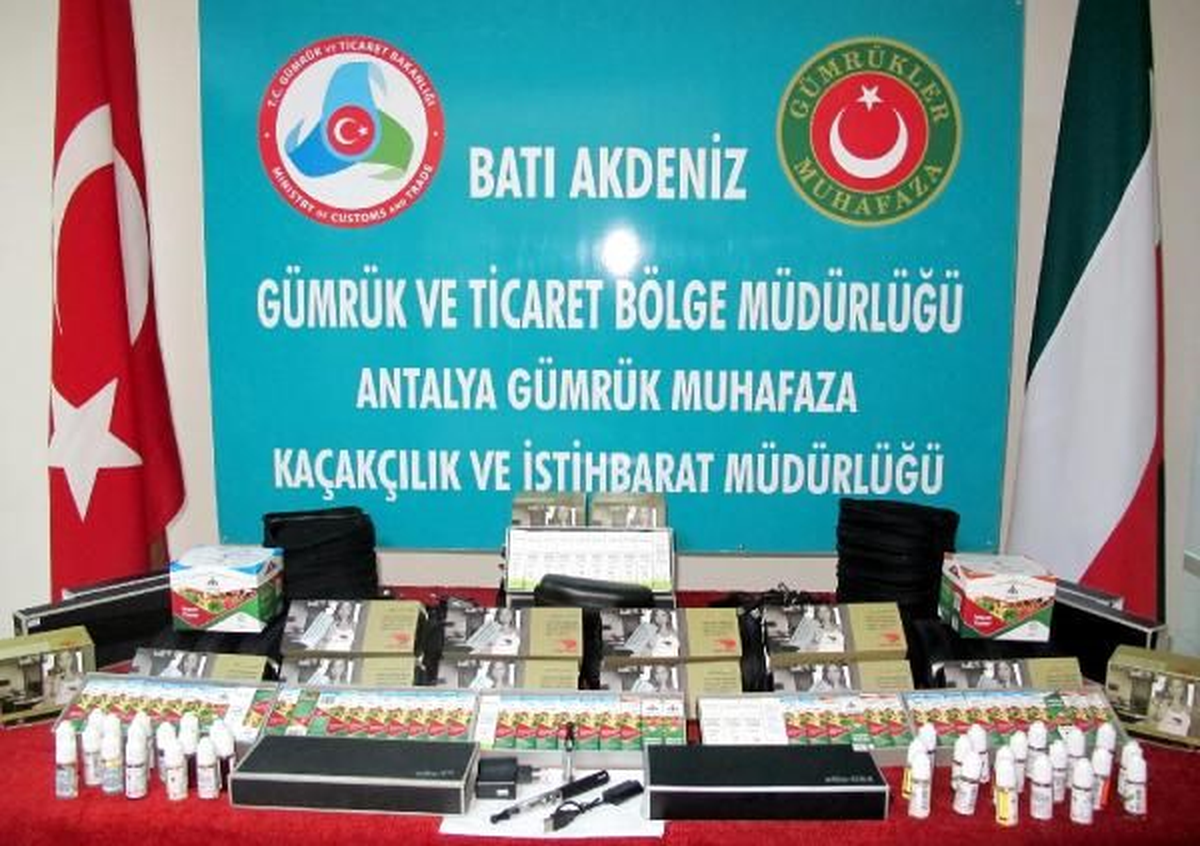 İnternetten Satılan Kaçak Elektronik Sigaralar Gümrüğe Takıldı