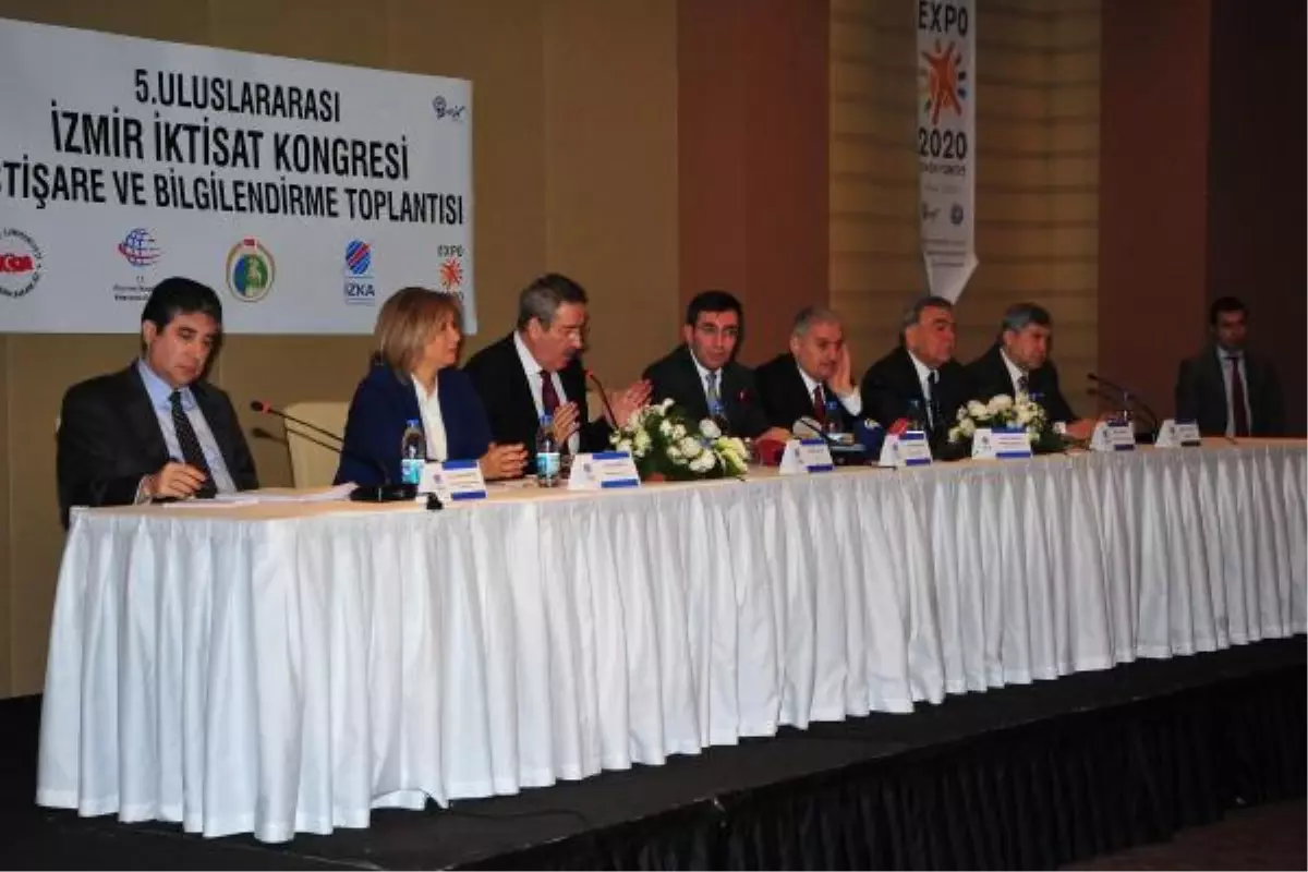 İzmir İktisat Kongresi\'nde \'Kriz Sonrası Parlayan Türkiye\' Tartışılacak