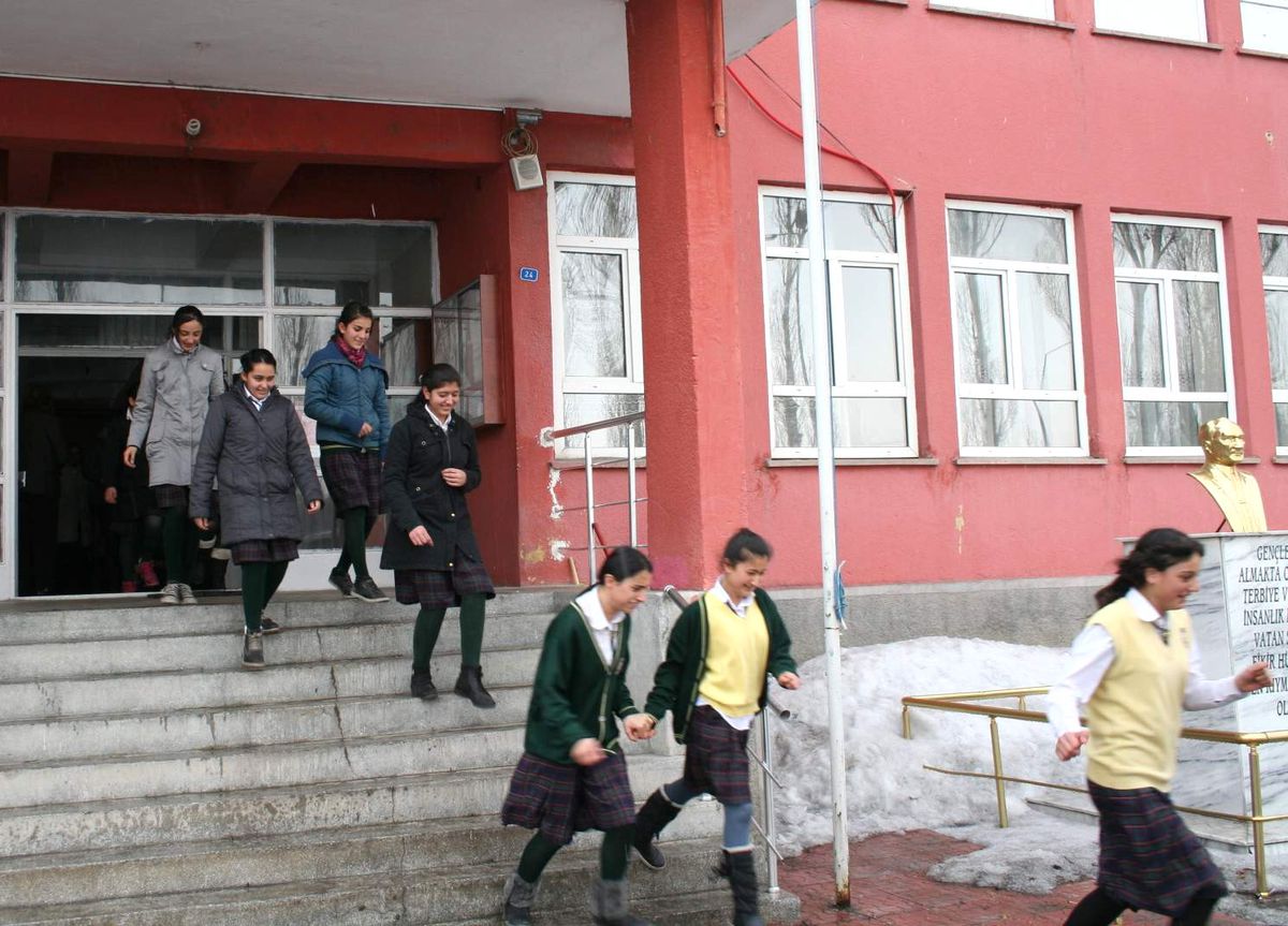 Kars\'ta Deprem Tatbikatı Nefes Kesti