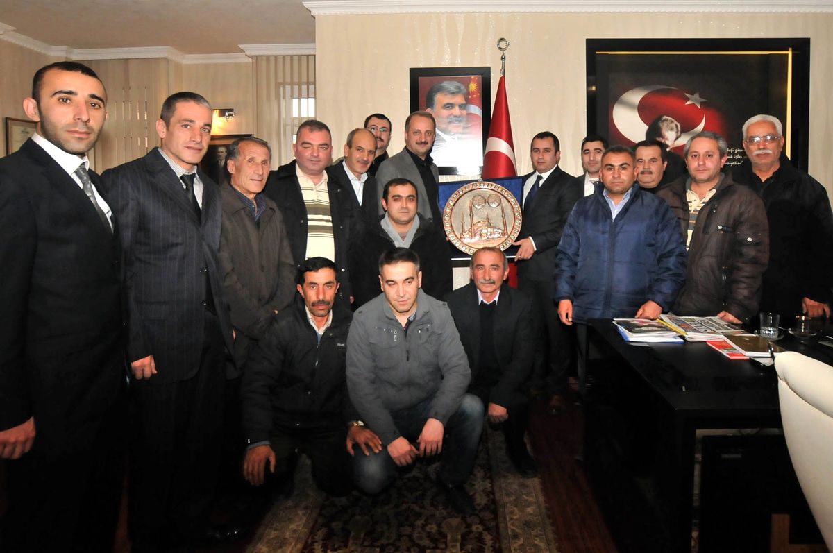 Mahalle Sakinlerinden Başkan Akgül\'e Ziyaret