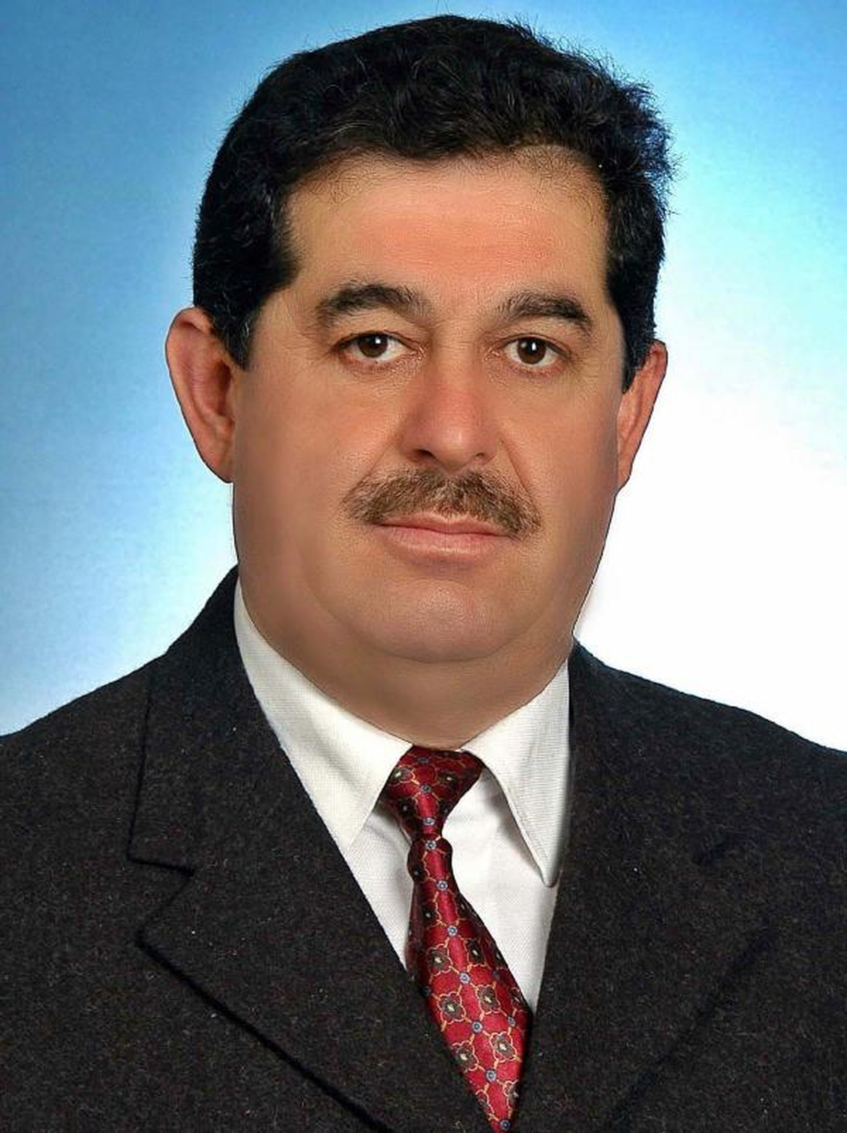 Merdiven Boşluğuna Düşerek Öldü