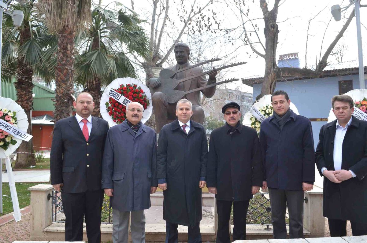 Özay Gönlüm Denizli\'de Anılıyor