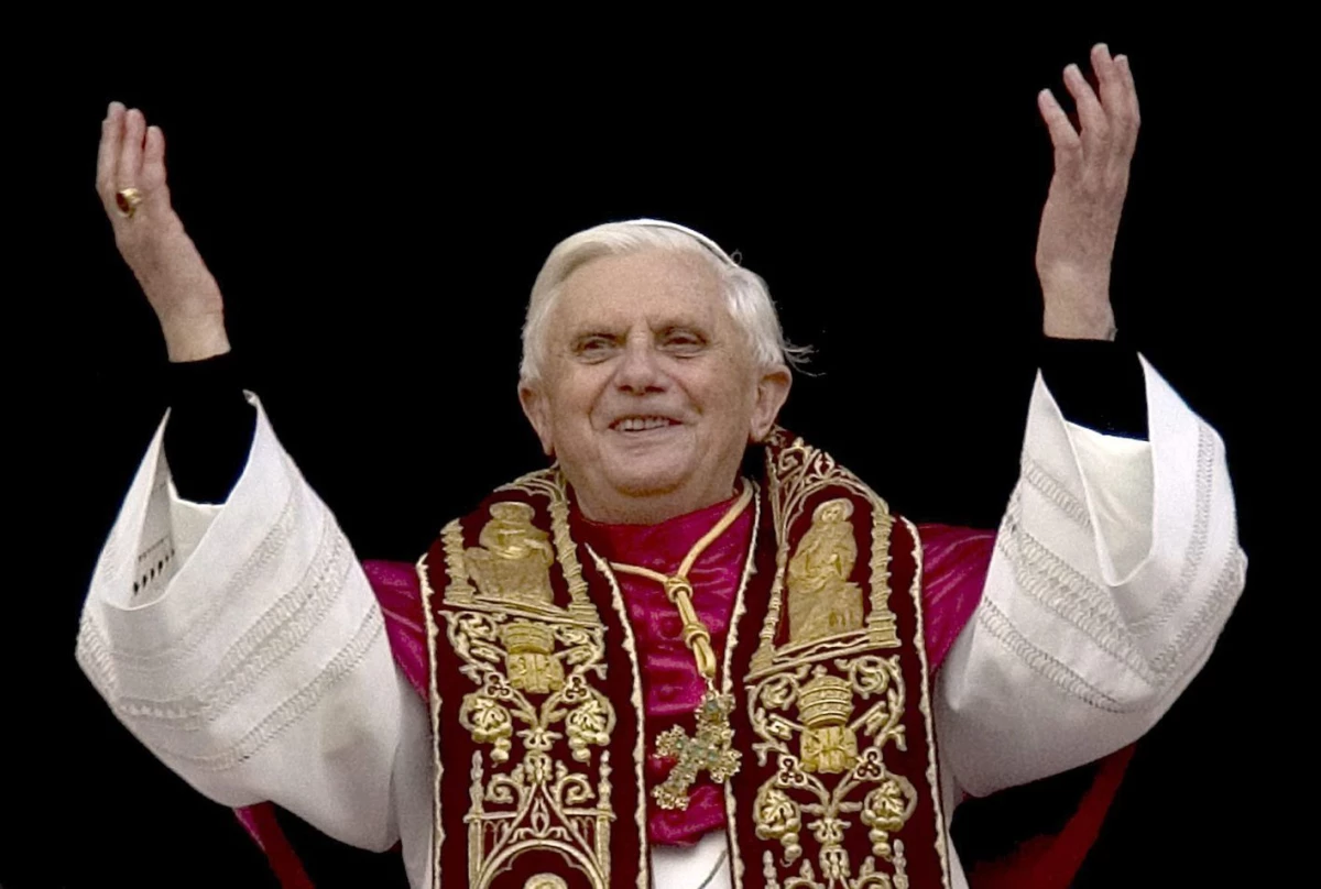 Papa 16. Benediktus\'un Görevdeki Son Günü