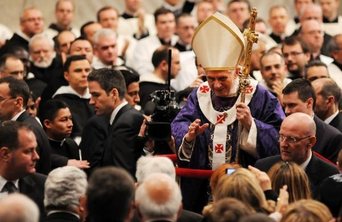 Papa 16. Benediktus\'un Görevdeki Son Günü