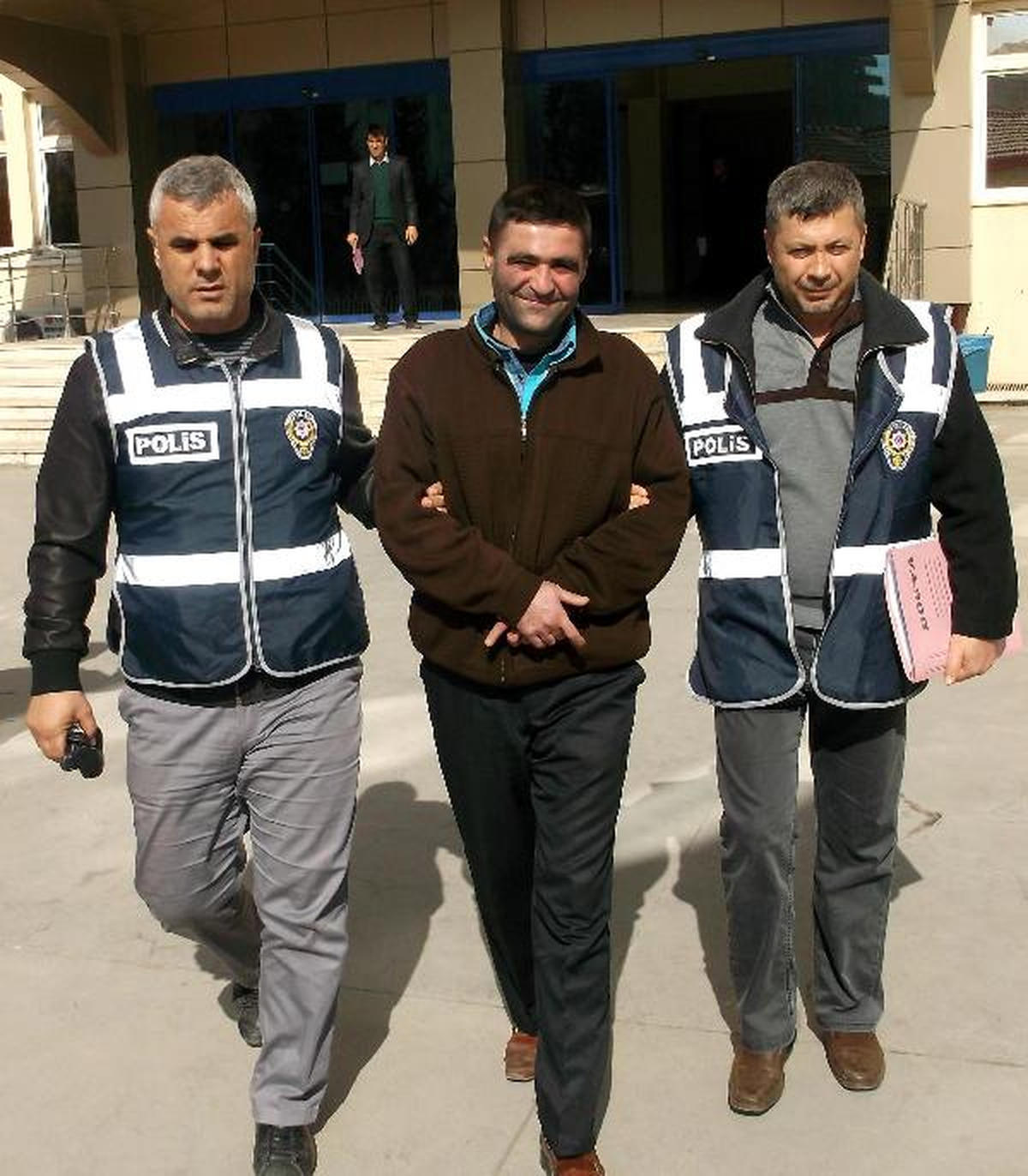 Para Bozdurma Bahanesiyle Dolandırıcılığa Suçüstü