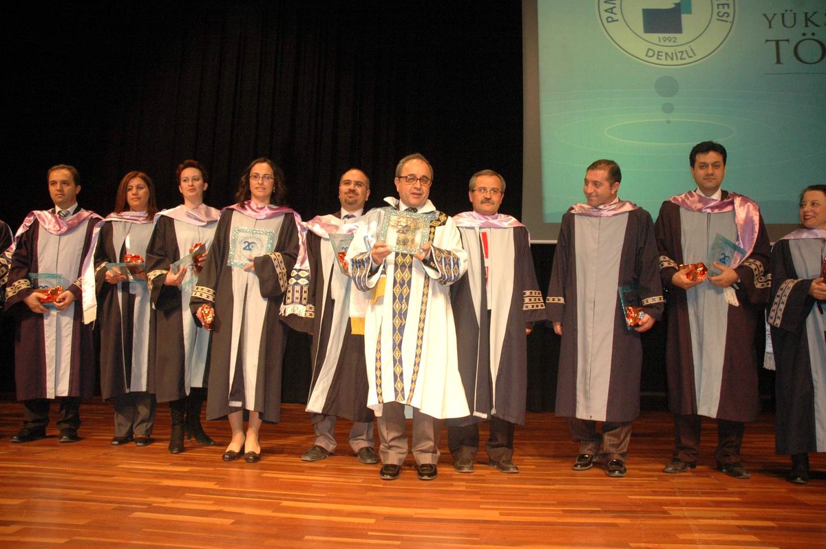 PAÜ\'den TRT Genel Müdürü Şahin\'e Fahri Doktora