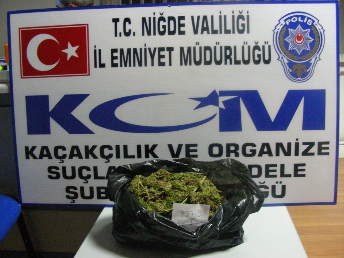 Polisten Uyuşturucu Tacirlerine Darbe