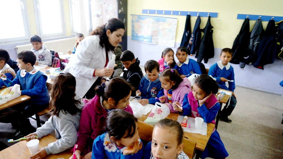 Sarıgöl\'de Öğrencilere Ağız ve Diş Sağlığı Anlatıldı