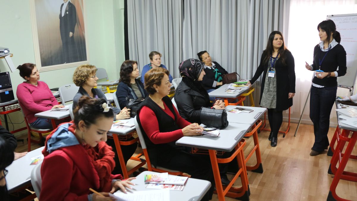 Selçuk\'ta "Kadın Sağlığı" Eğitimi İçin Önemli Adım Atıldı
