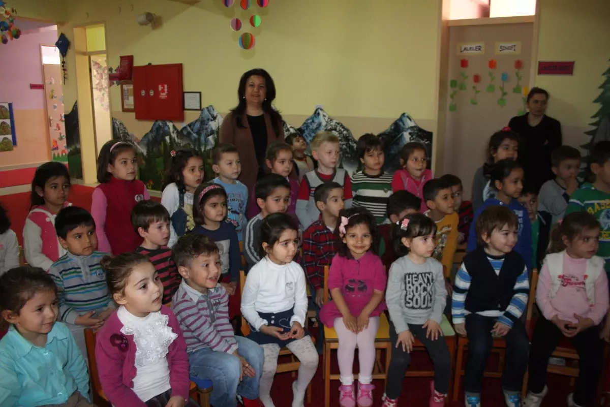 Sevimli Palyaçolar, Manavgat'ta Miniklerle Buluştu