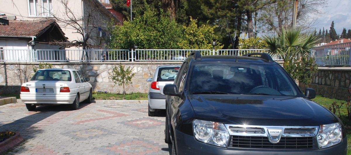 Torbalı\'da Esrar Operasyonu: 5 Gözaltı