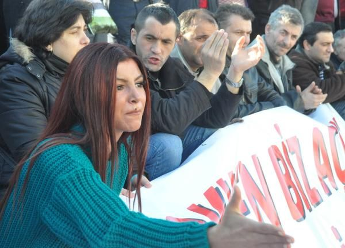 Trabzon ) Ktü Tıp Fakültesi Hastanesi\'nde İşçilerin Eylemine Öğrenci Desteği Ktü Tıp Fakültesi...