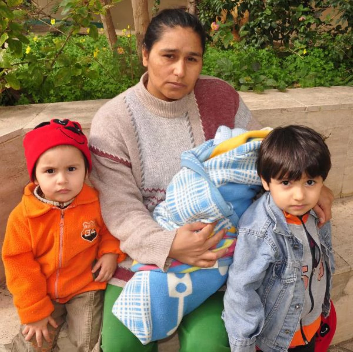 Türkmenistanlı Anne Çocuklarından Ayrılmayacak
