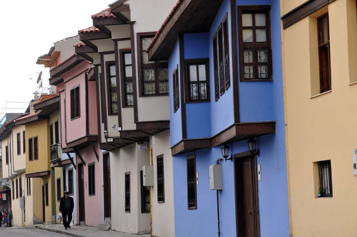 Uşak\'ta Tarihi Evlerin Dış Cephesi Yenilenecek