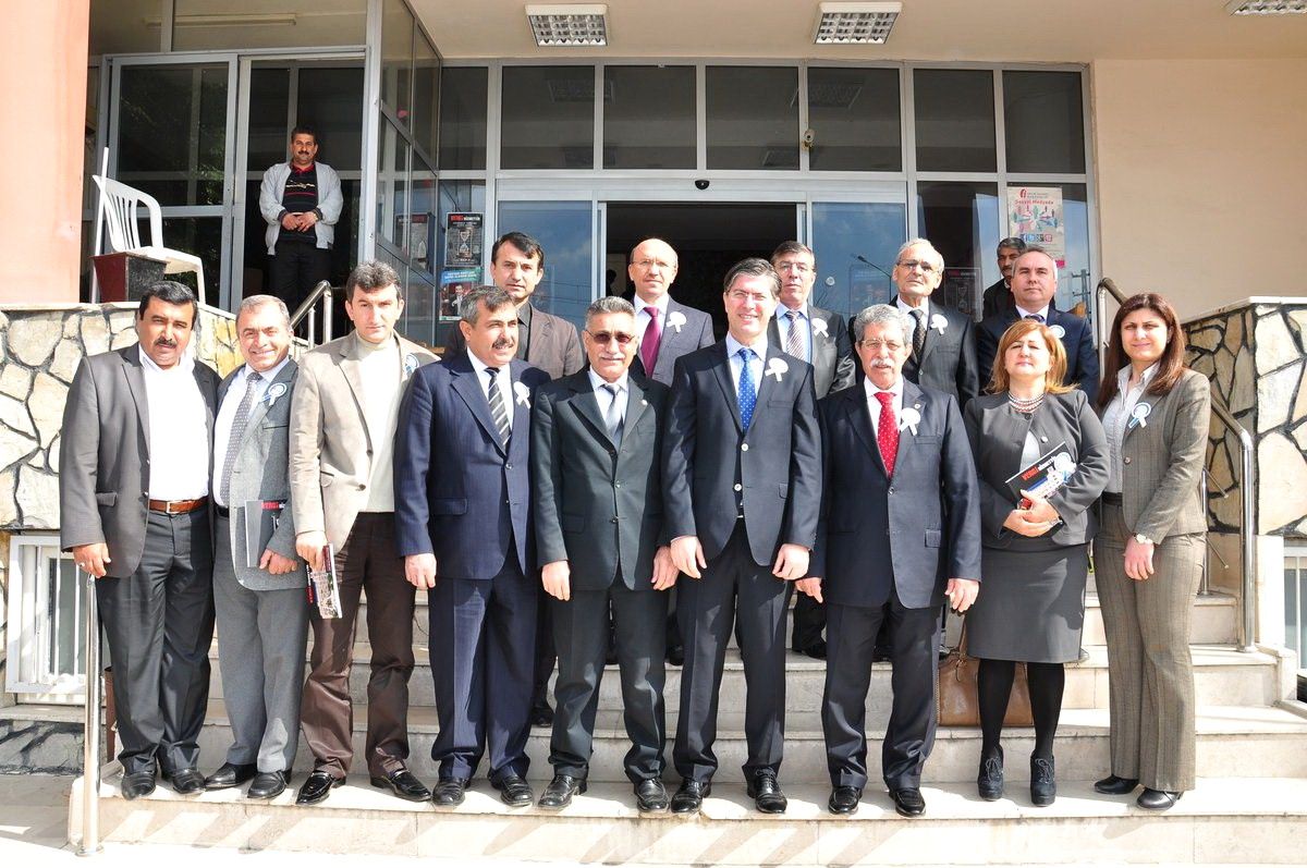 Vergi Dairesi Başkanı Aksoy\'dan Esnaf Ziyareti