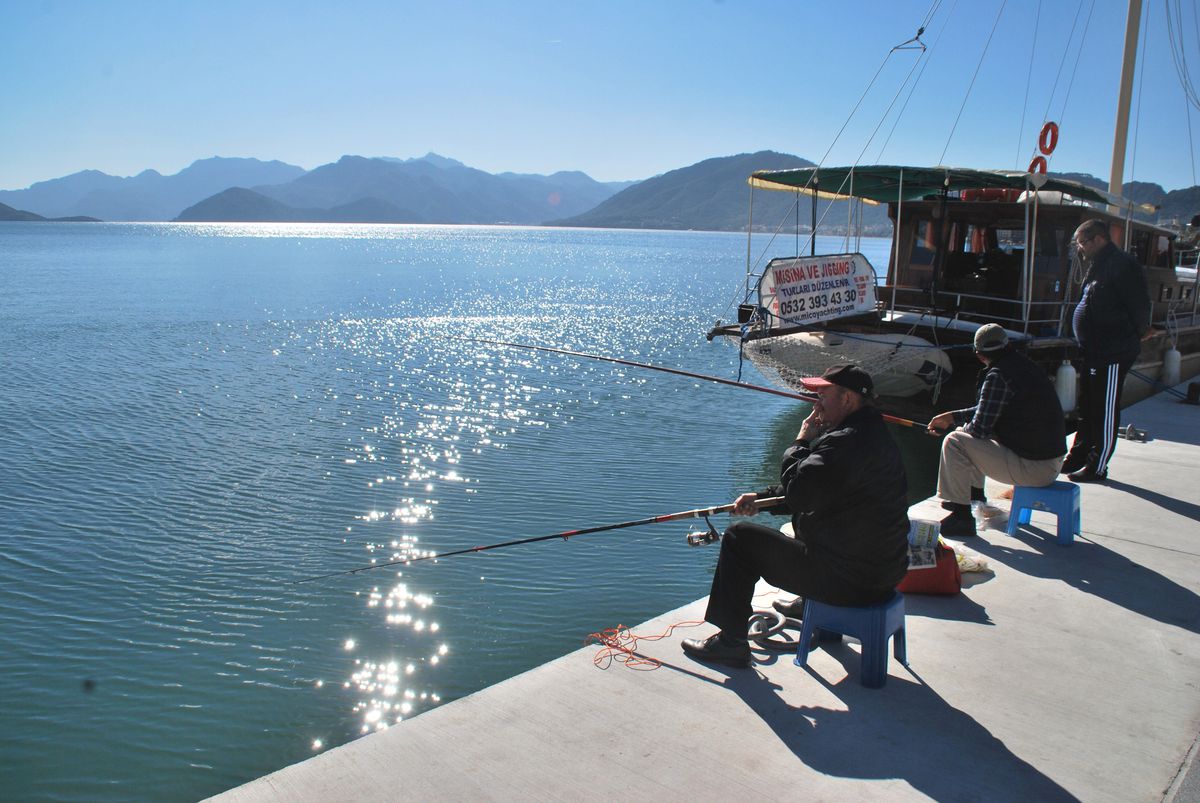 Yurtta Kar Marmaris\'te Bahar