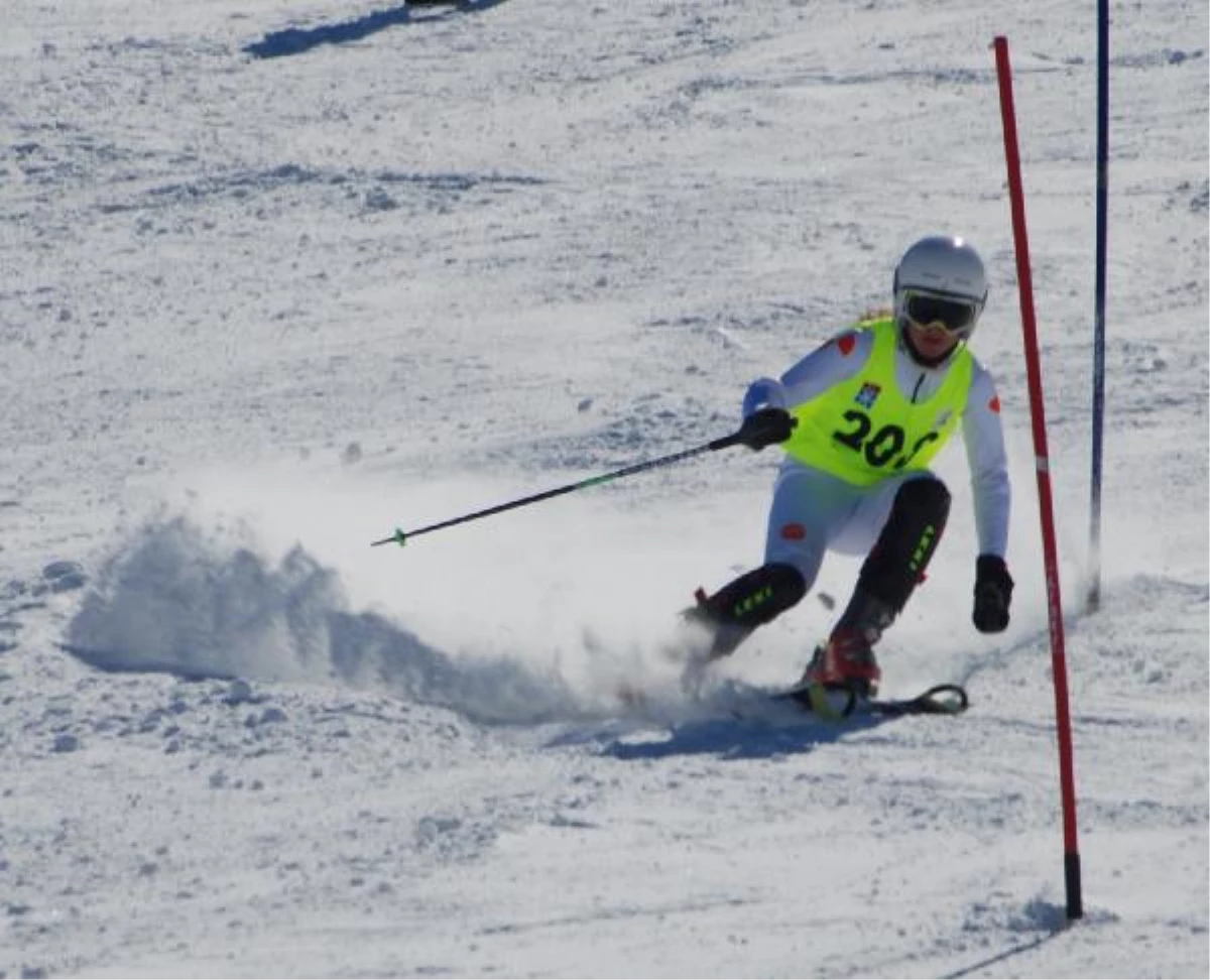 Alp Disiplini Çocuk Kupası Küçük Slalomla Başladı