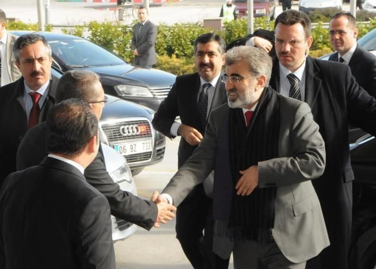 Bakan Yıldız Afganistan\'a Gidecek