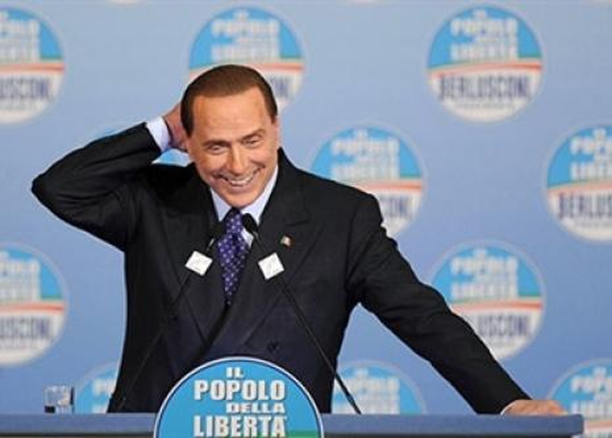 Berlusconi\'ye Rüşvet Suçlanması