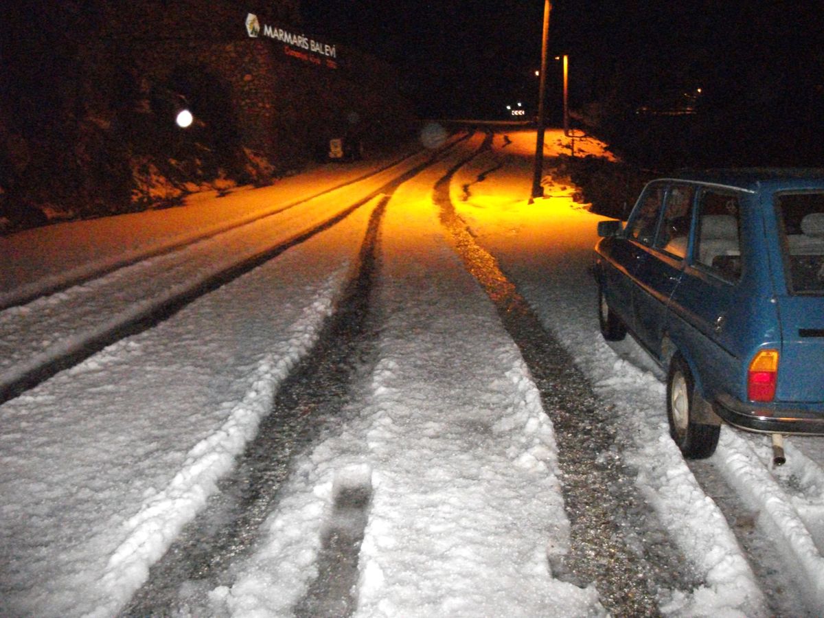 Bingöl\'de 79 Köy Yolu Ulaşıma Kapandı