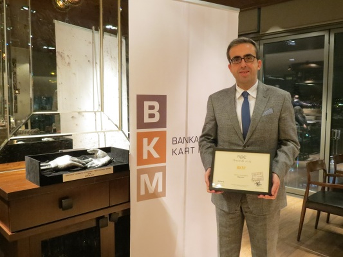 BKM Expess\'e Uluslararası Ödül