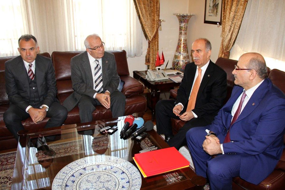 Bursa\'ya Kız Meslek Lisesi